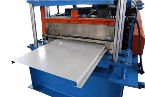 0.3mm 380v Soffit سقف پانل رول ماشین شکل گیری