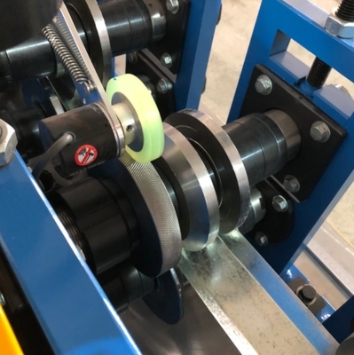 ماشین شکل گیری رول پروفایل فلزی U با سوراخ های رولینگ