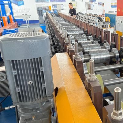 دستگاه فرم دهی رول تاج عرض قابل تنظیم