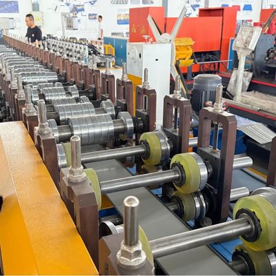 دستگاه فرم دهی رول تاج عرض قابل تنظیم